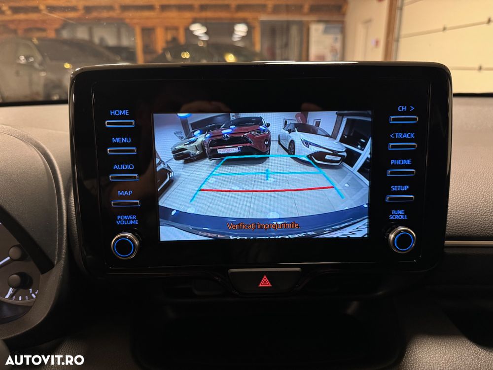 Toyota Yaris Hybrid 130 1.5 VVT-i Premiere Edition - 14