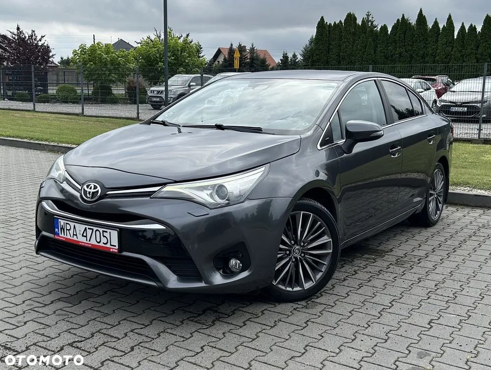 Toyota Avensis 1.8 Comfort - 1