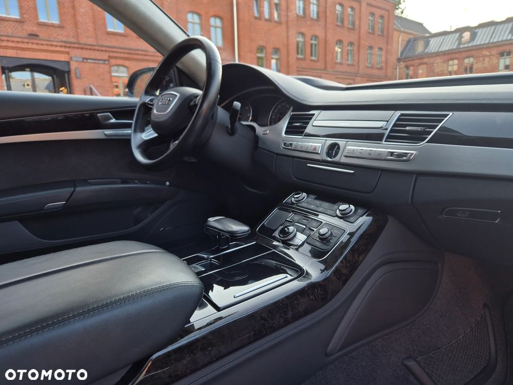 Audi A8 4.2 TDI DPF (clean diesel) quattro tiptronic Lang - 15