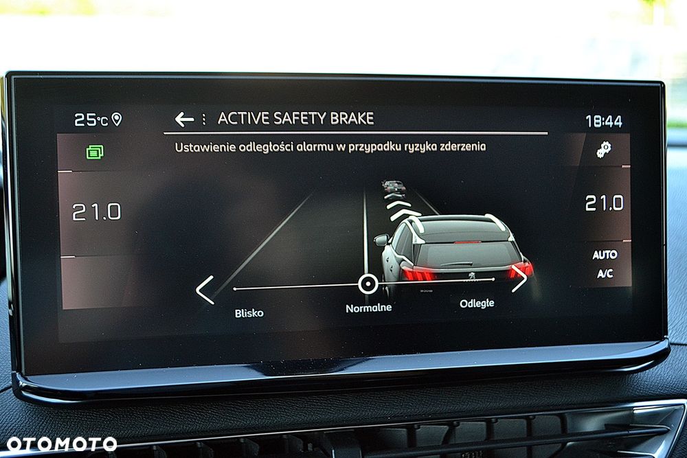 Peugeot 3008 BlueHDi 130 Stop & Start EAT8 GT Pack - 29