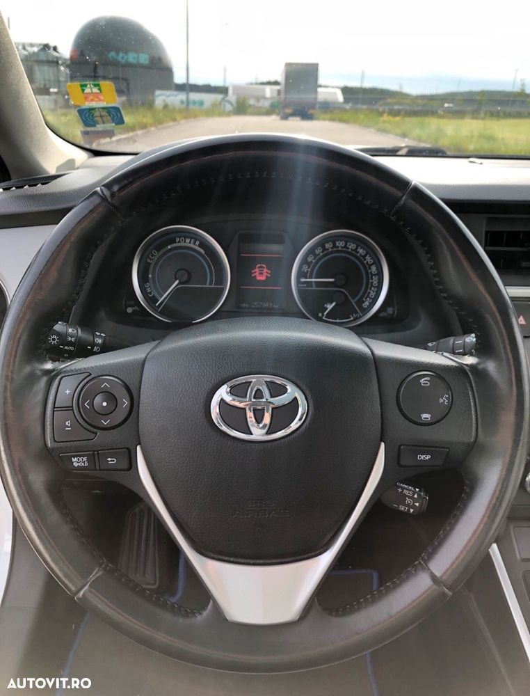 Toyota Auris - 7