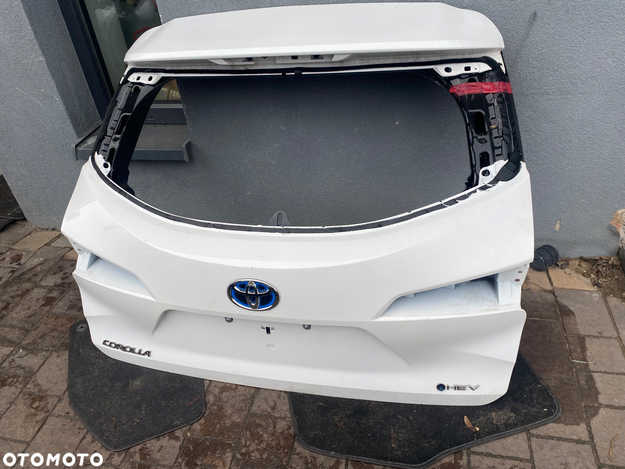 TOYOTA COROLLA E21 KOMBI 19- KLAPA BAGAŻNIKA iGLA ORG - 2