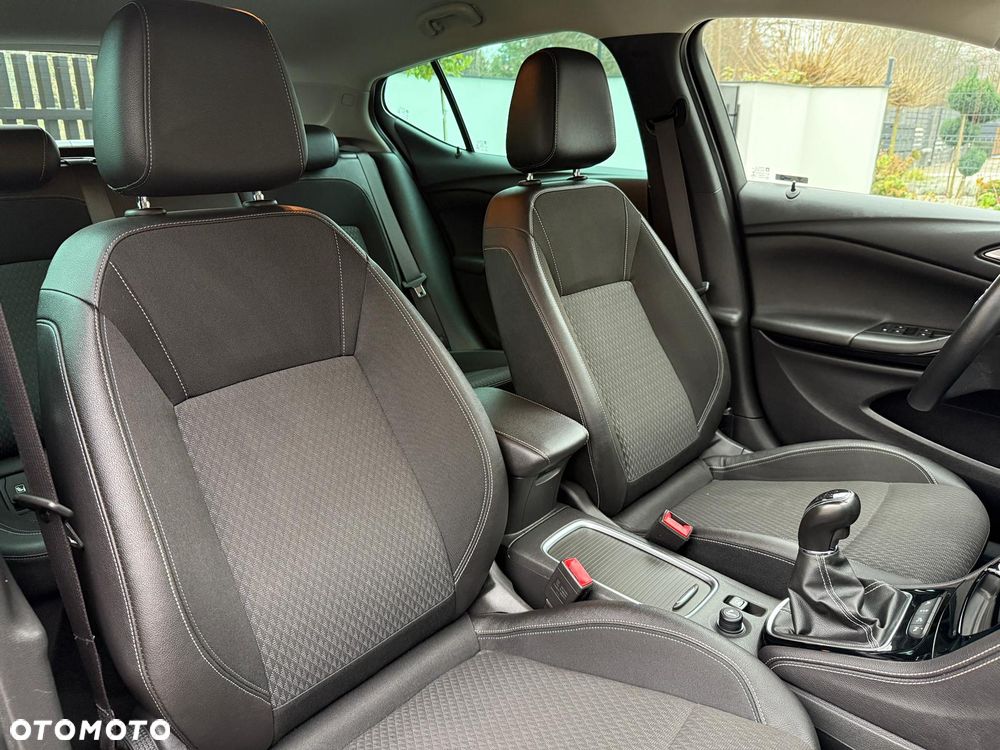 Opel Astra 1.4 Turbo Start/Stop Innovation - 13