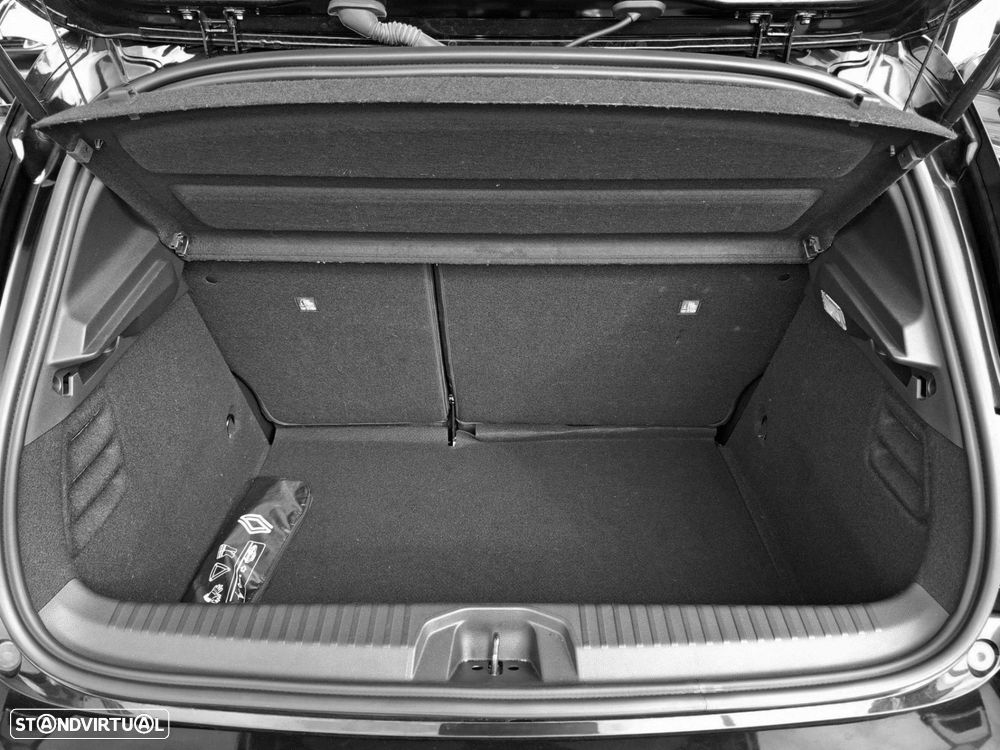 Renault Clio 1.0 TCe Evolution — fotografia 25