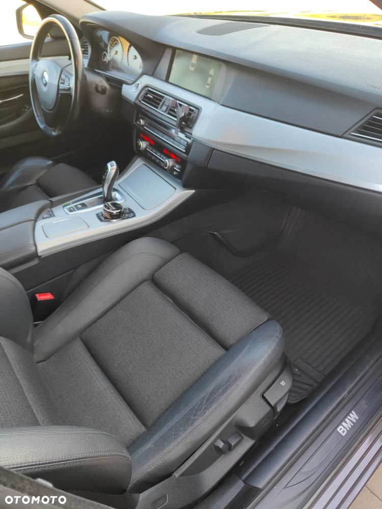 BMW Seria 5 520d - 14