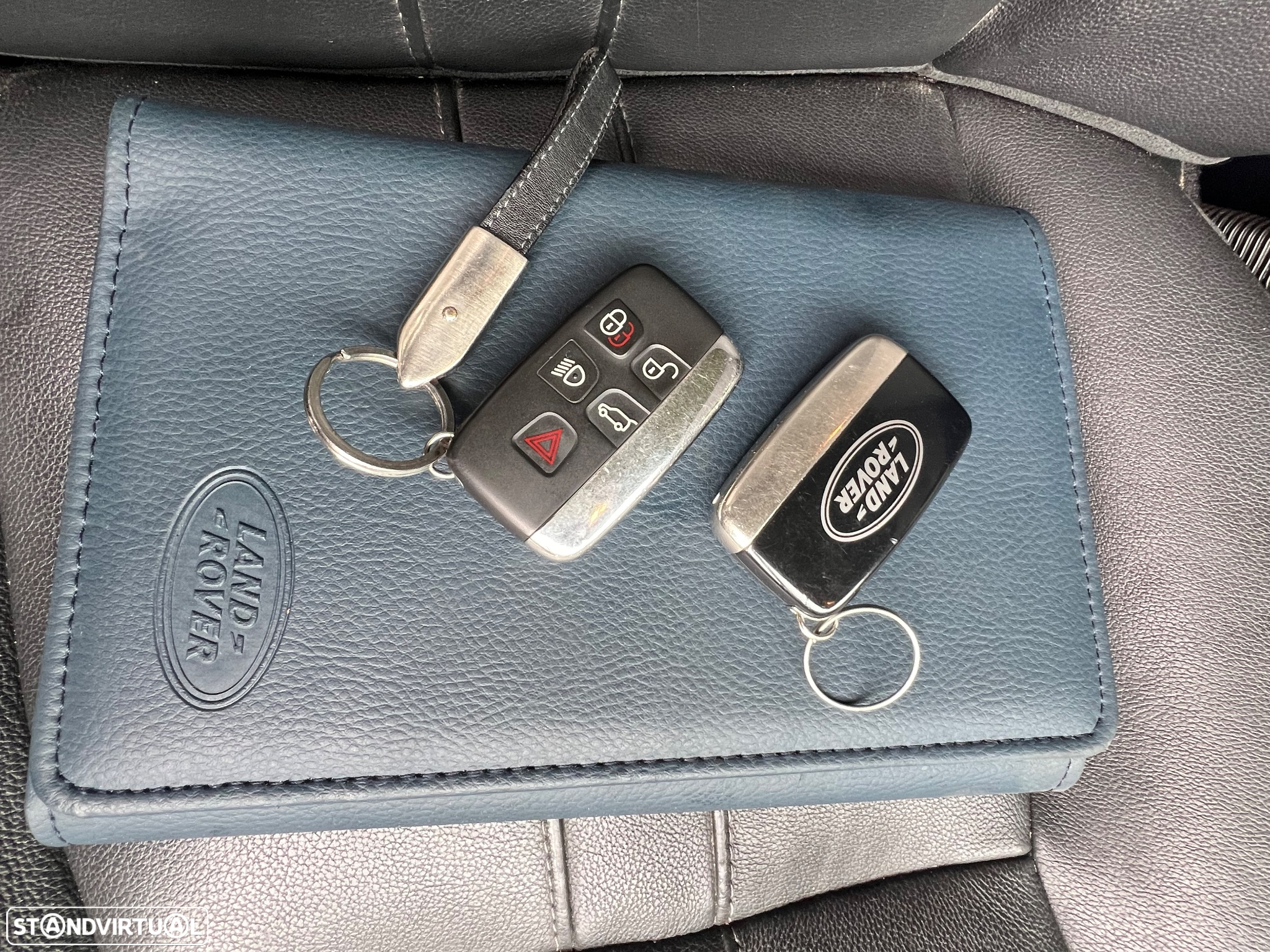 Land Rover Discovery SD V6 HSE - 32