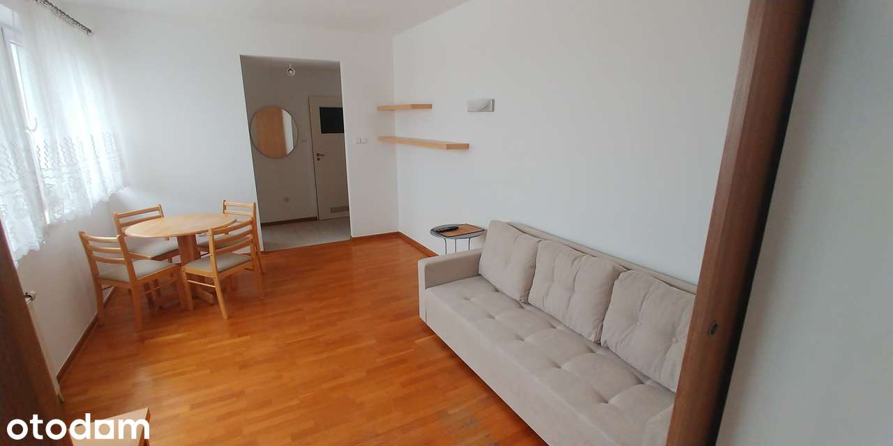 **Przestronne 2 pokoje Metro Wierzbno / Spacious 1-bed**