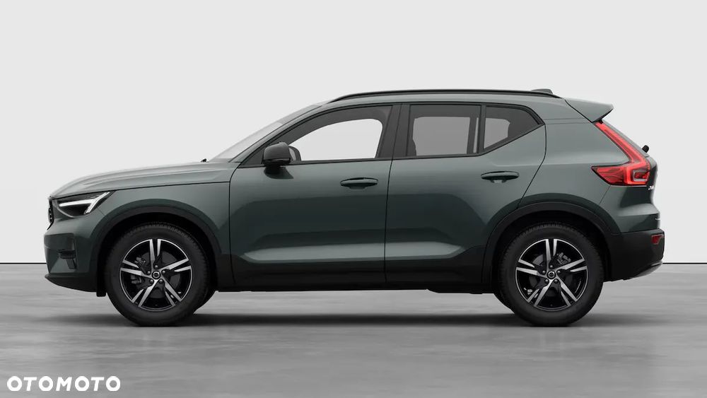 Volvo XC 40 B3 Plus Dark - 2