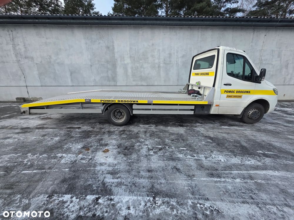 Mercedes-Benz Sprinter 519 - 13