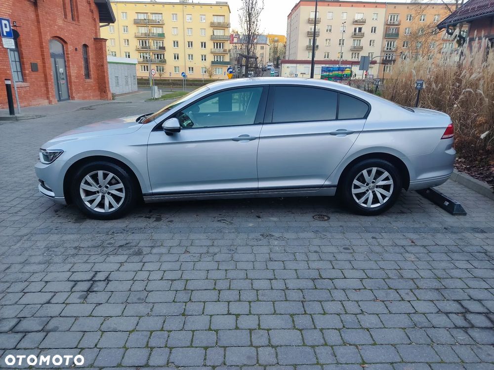 Volkswagen Passat 2.0 TDI BMT Trendline - 3