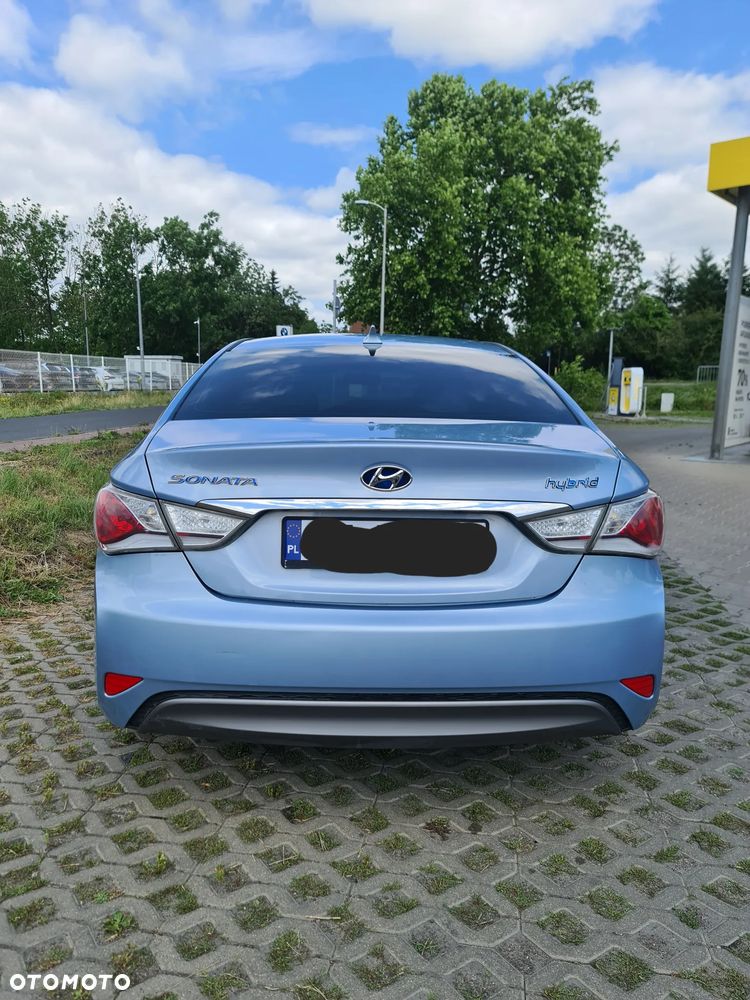 Hyundai Sonata - 5