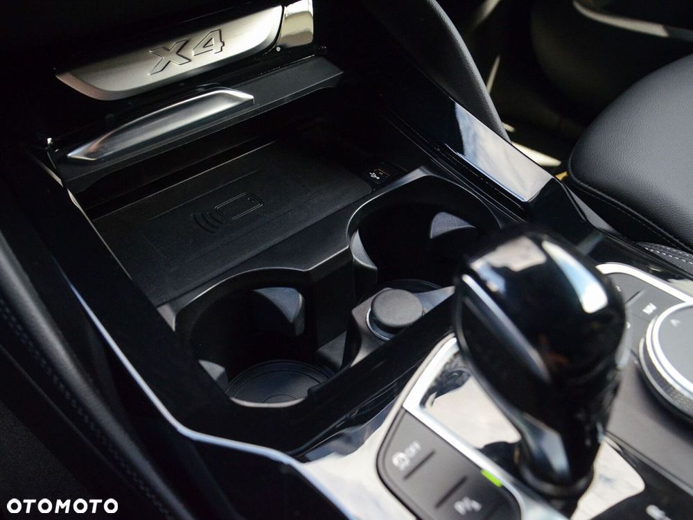 BMW X4 - 26