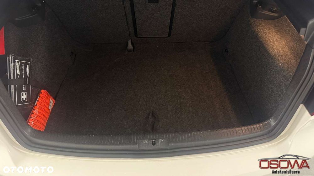 Volkswagen Golf - 35