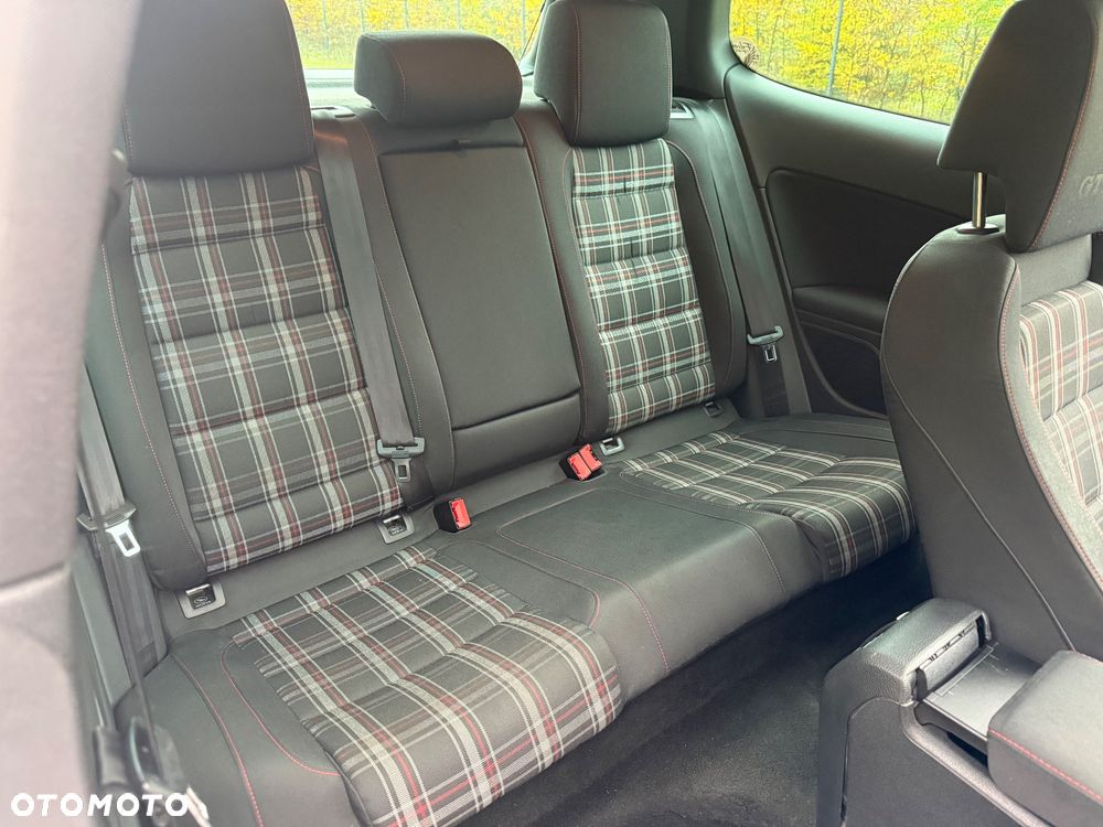 Volkswagen Golf VI 2.0 TSI GTI DSG - 11