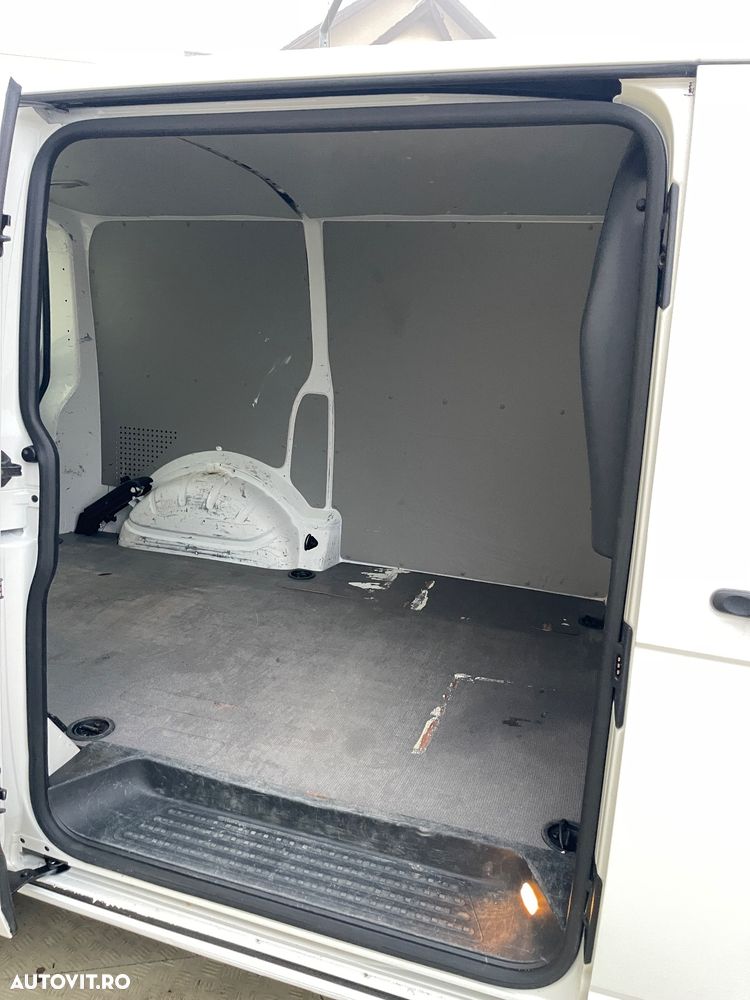 Volkswagen Transporter 2.0TDI - 24