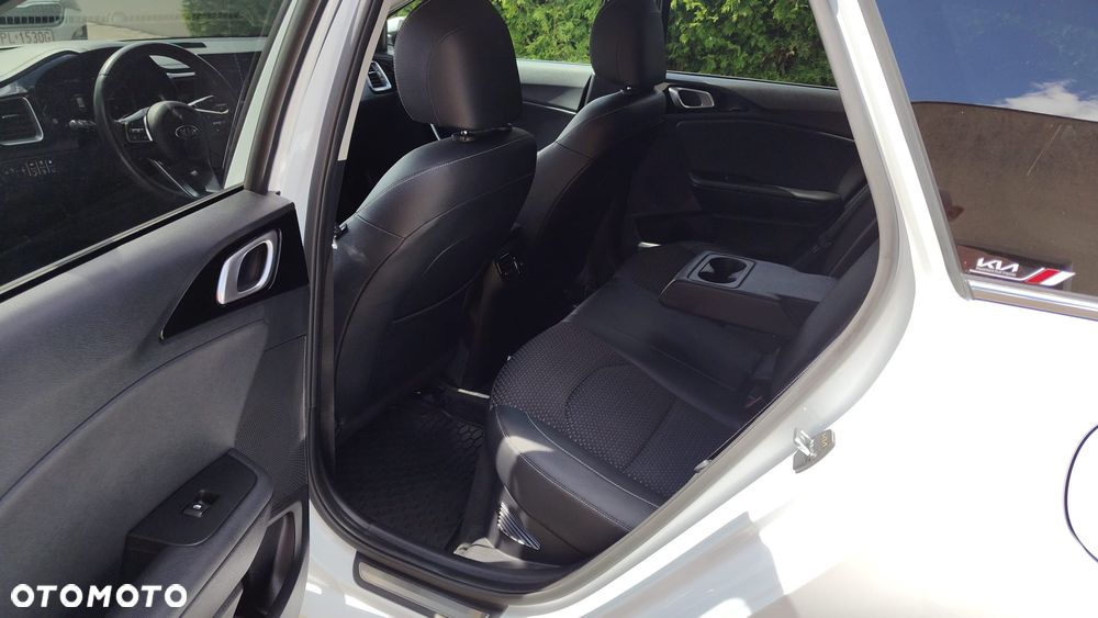 Kia Ceed 1.6 GDI PHEV Business Line DCT - 33