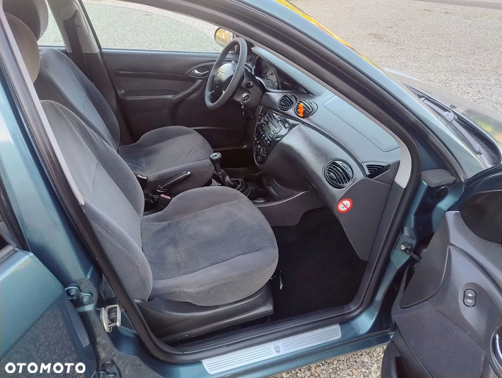 Ford Focus - 11