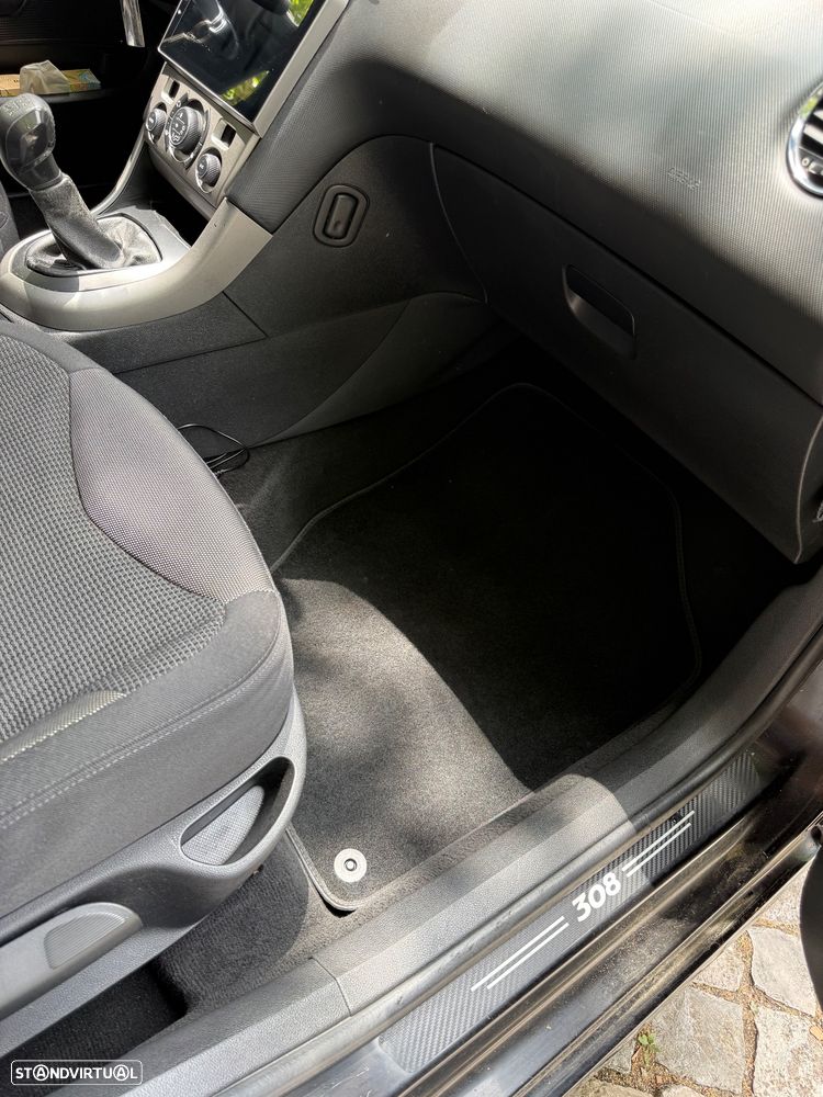 Peugeot 308 1.6 HDi Executive - 14