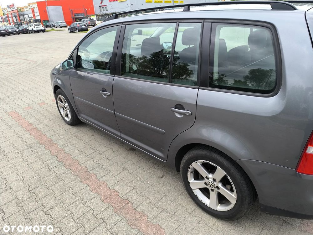 Volkswagen Touran 2.0 TDI DPF Trendline - 3