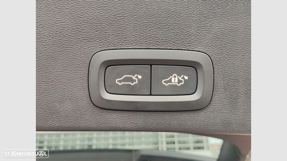 Volvo EX40 82 kWh Single Motor Extended Range Plus - 16