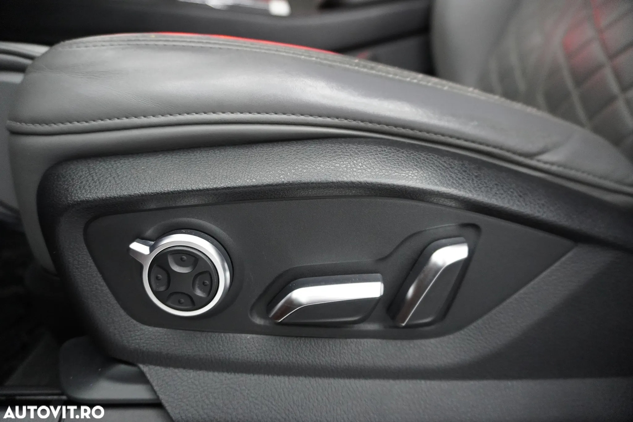 Audi SQ7 4.0 TDI quattro Tiptronic - 22