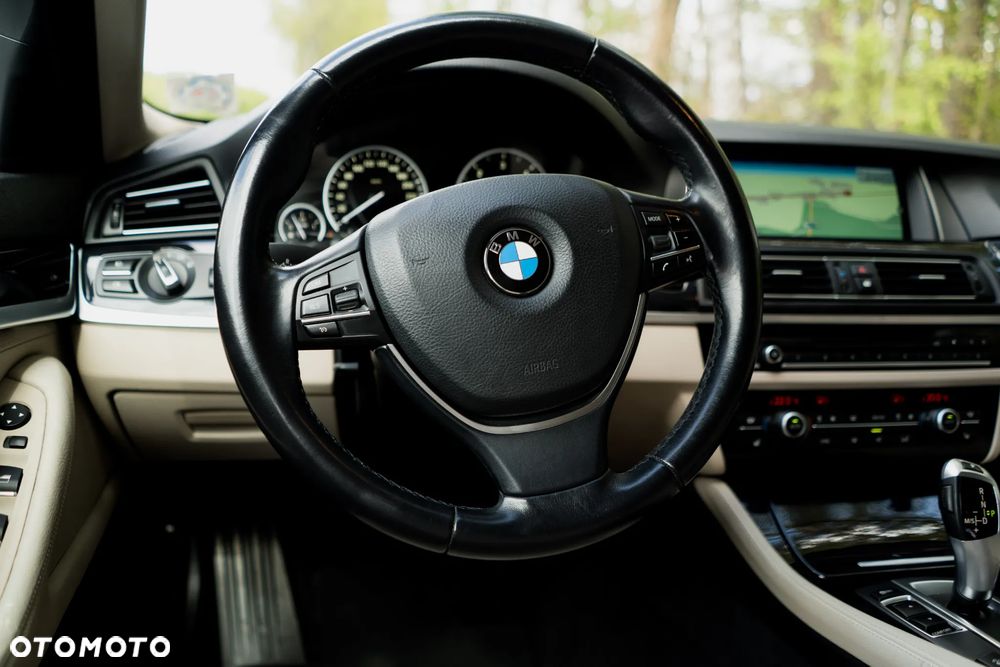 BMW Seria 5 520d xDrive Luxury Line - 29