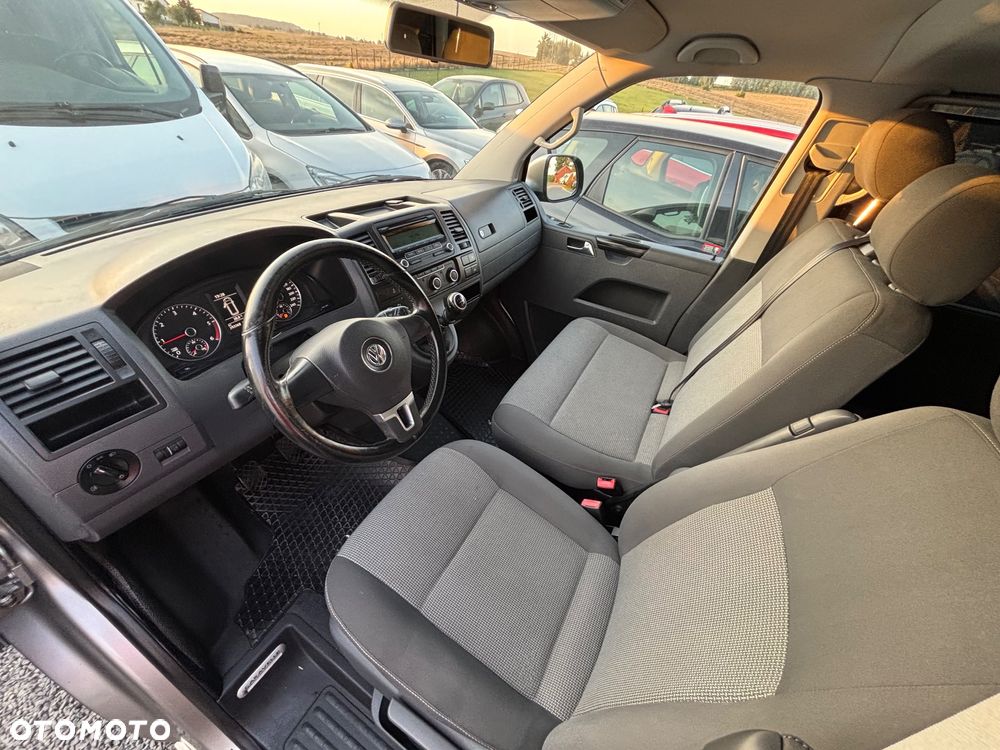 Volkswagen Caravelle - 22