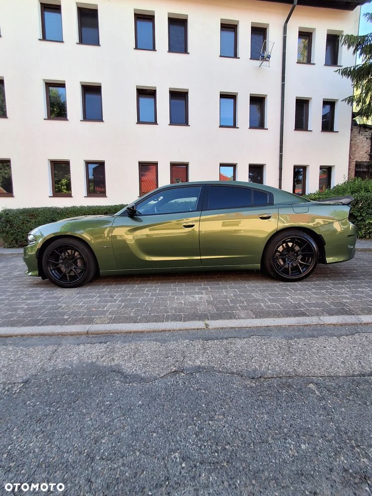 Dodge Charger 5.7 R/T - 8