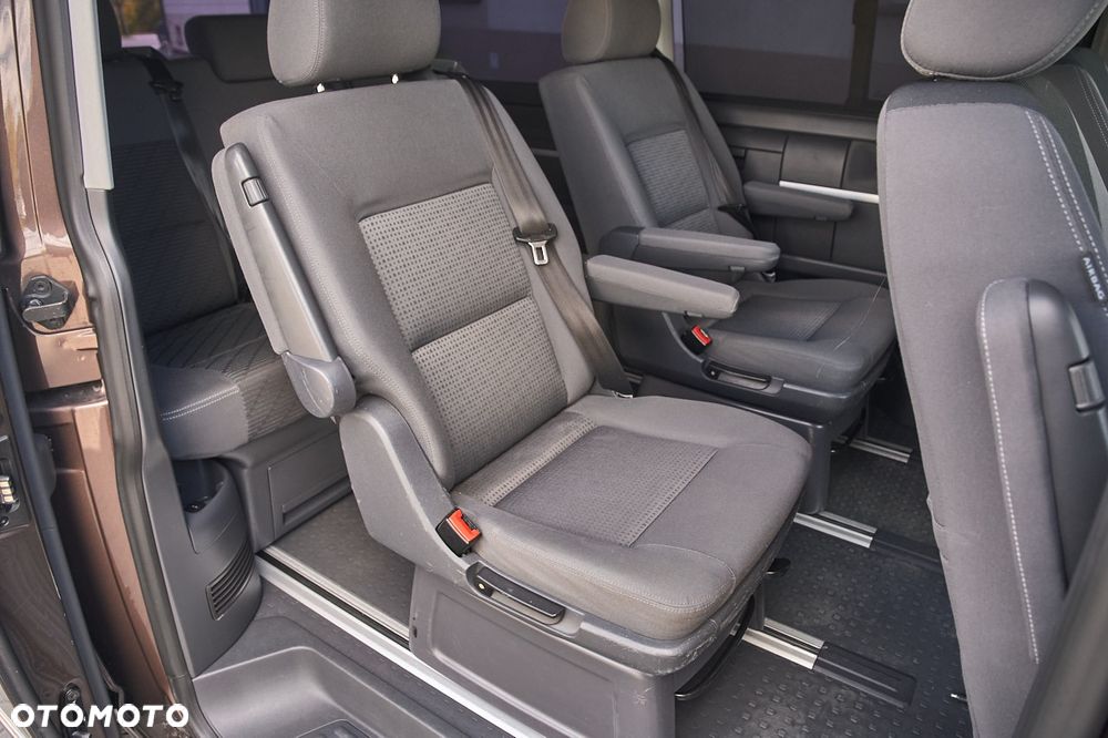 Volkswagen Multivan - 27