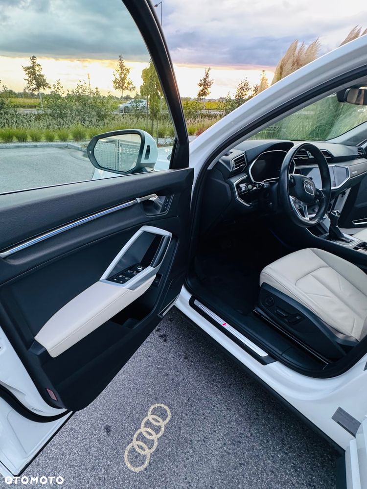 Audi Q3 - 22