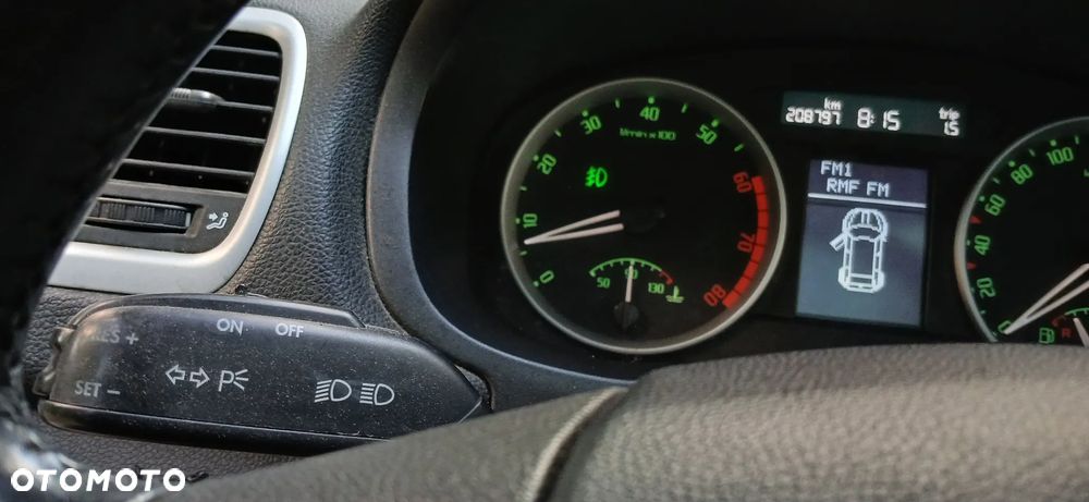 Skoda Roomster 1.6 16V Comfort PLUS EDITION - 17
