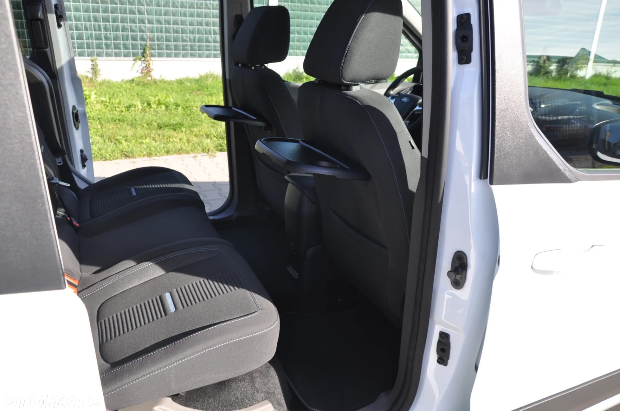Ford Tourneo Connect 1.5 EcoBlue Active PowerShift - 9