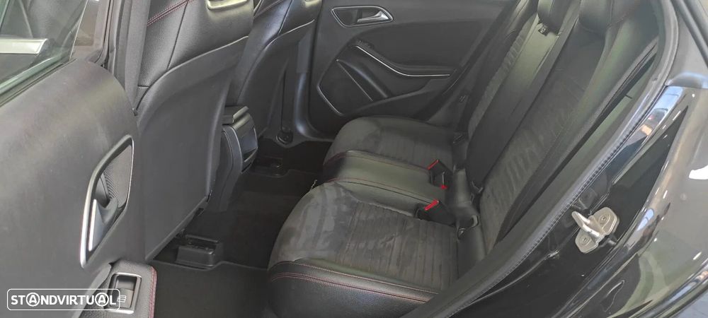 Mercedes-Benz CLA 180 d Shooting Brake AMG Line - 7