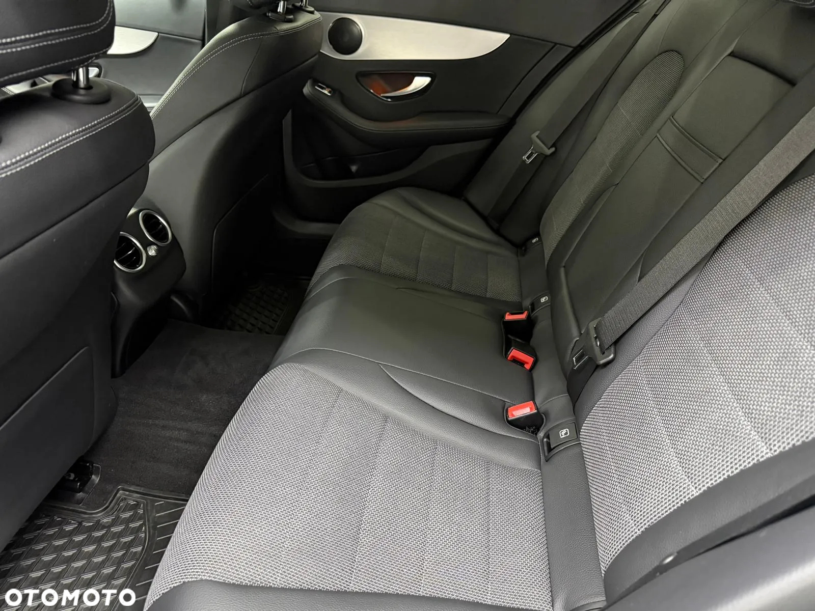 Mercedes-Benz Klasa C 300 de T 9G-TRONIC Avantgarde - 26