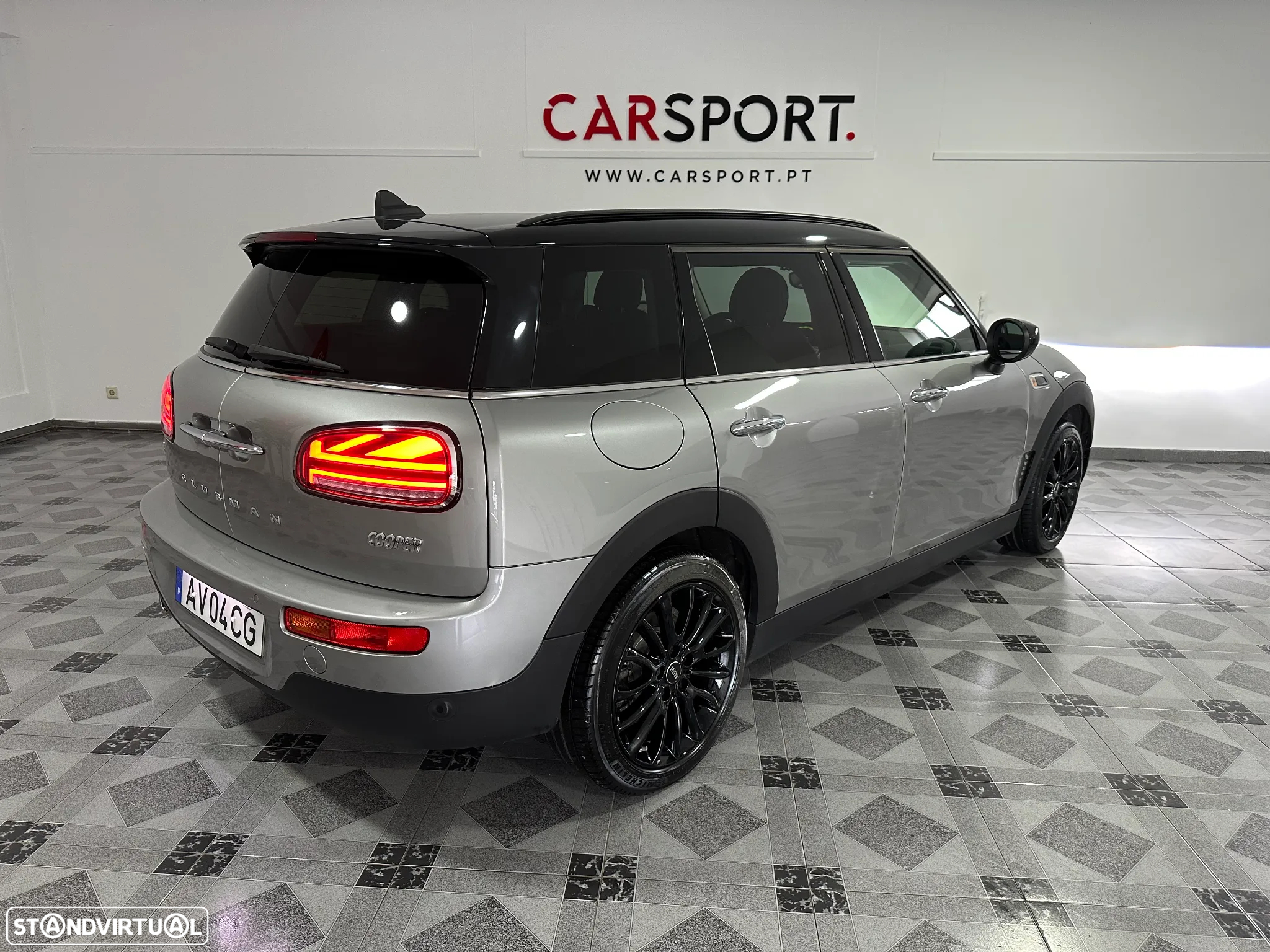 MINI Clubman Cooper Premium Plus Classic Auto - 3