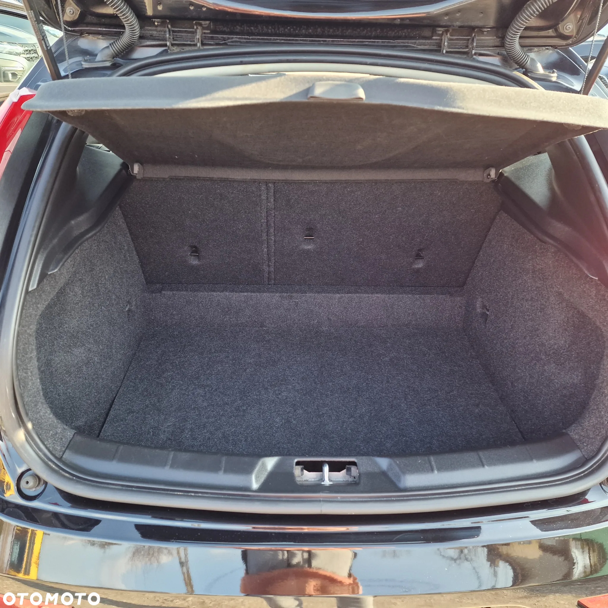 Volvo V40 T3 Drive-E Momentum - 22