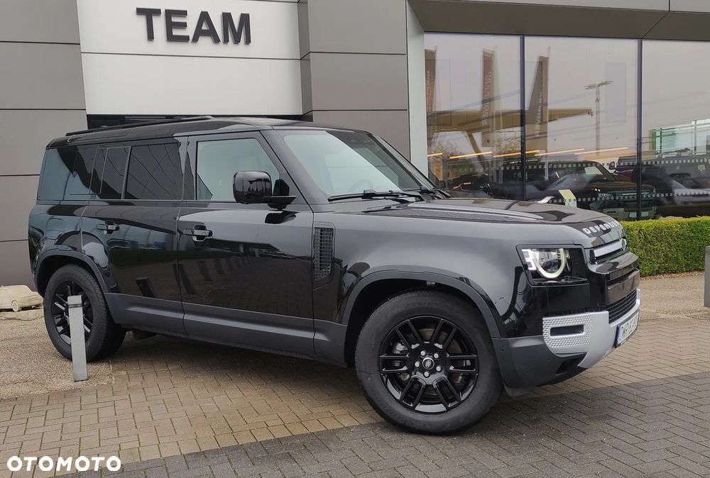 Land Rover Defender - 1