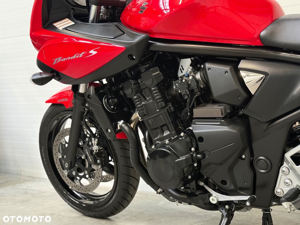 Suzuki Bandit - 32