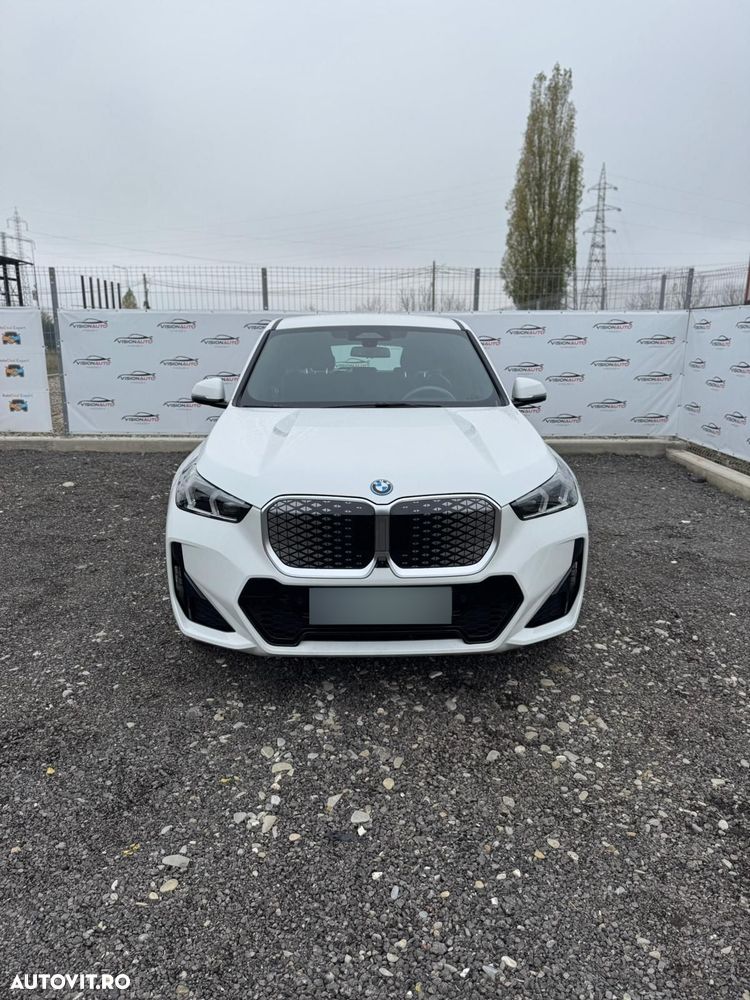 BMW iX1 - 4