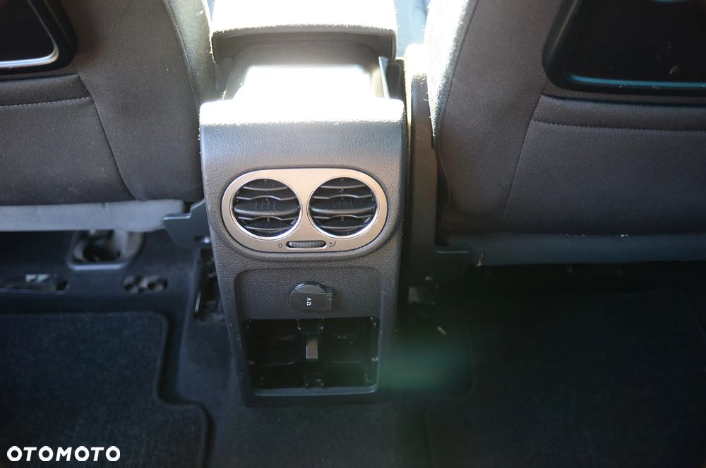 Volkswagen Tiguan - 13