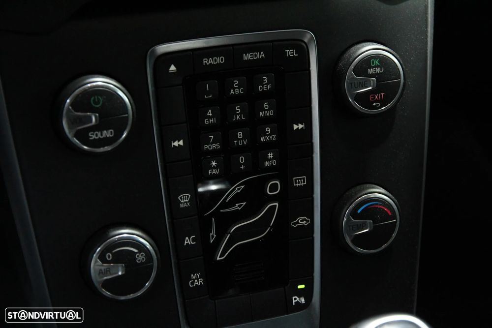 Volvo V40 2.0 D3 Inscription - 11