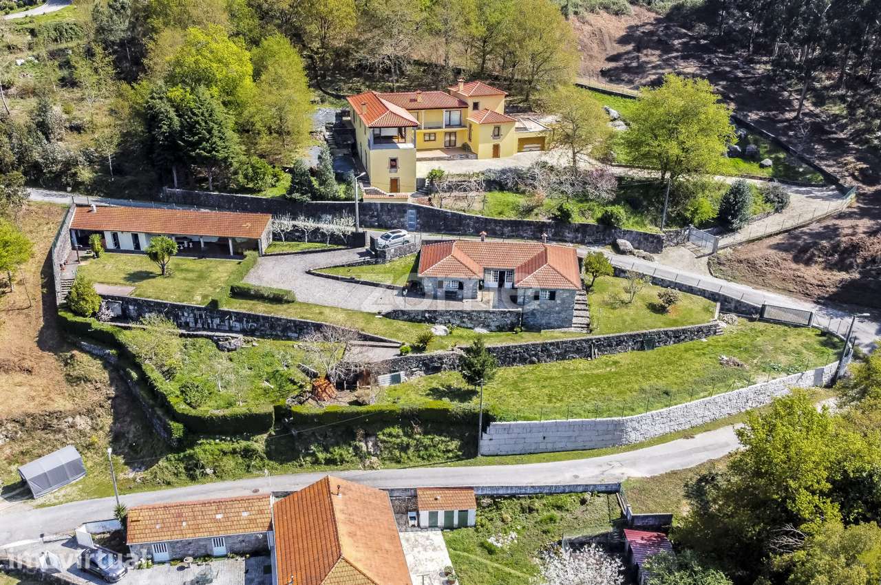 Moradia T4, Infesta, Paredes de Coura - Grande imagem: 2/43