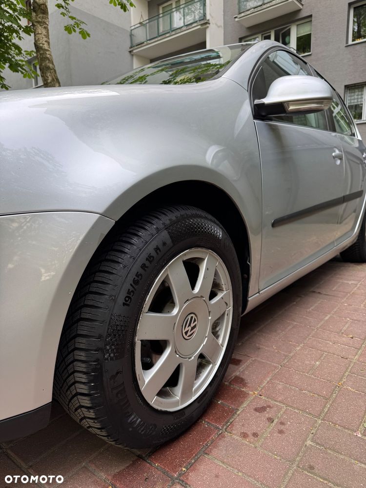 Volkswagen Golf - 5