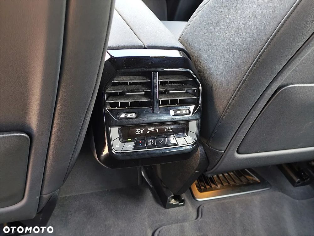 BMW iX xDrive50 111.5kWh Signature - 15
