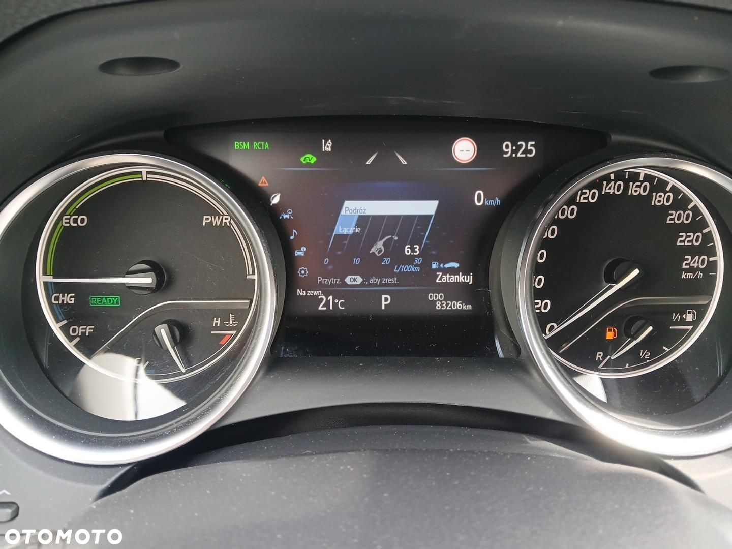 Toyota Camry - 13