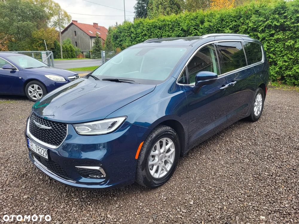 Chrysler Pacifica - 1