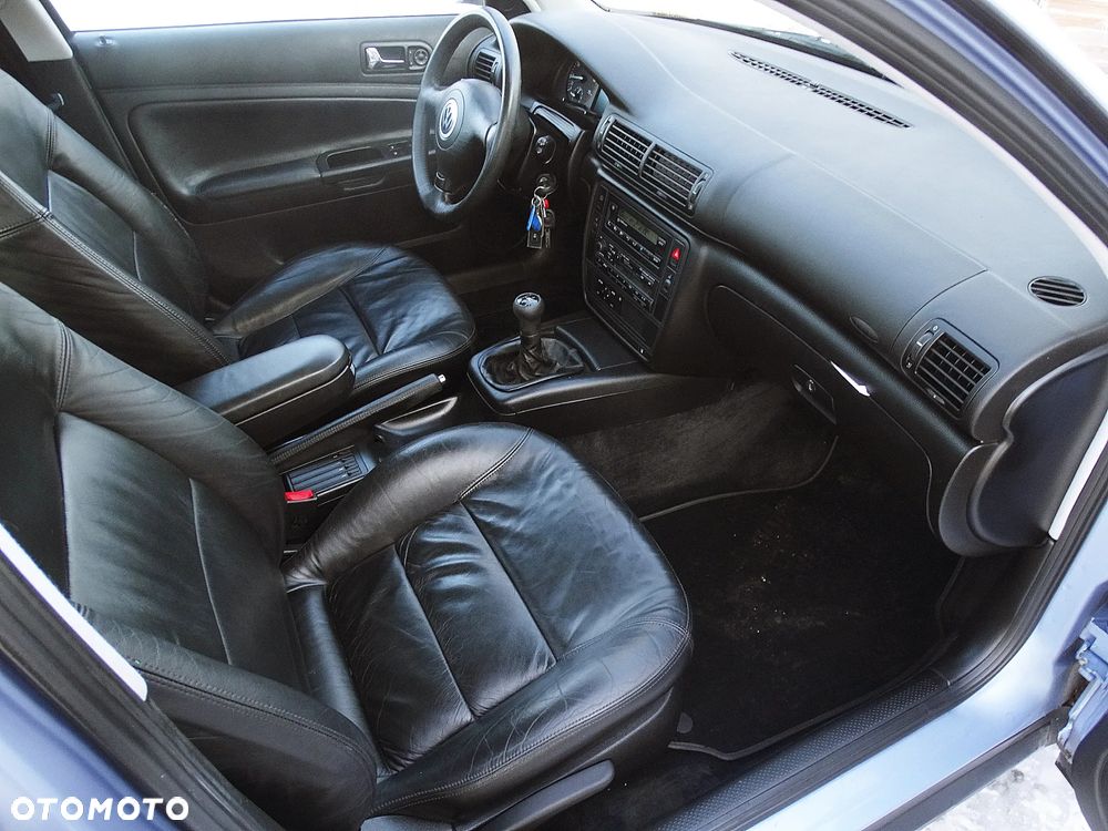 Volkswagen Passat 1.8T Comfortline - 27