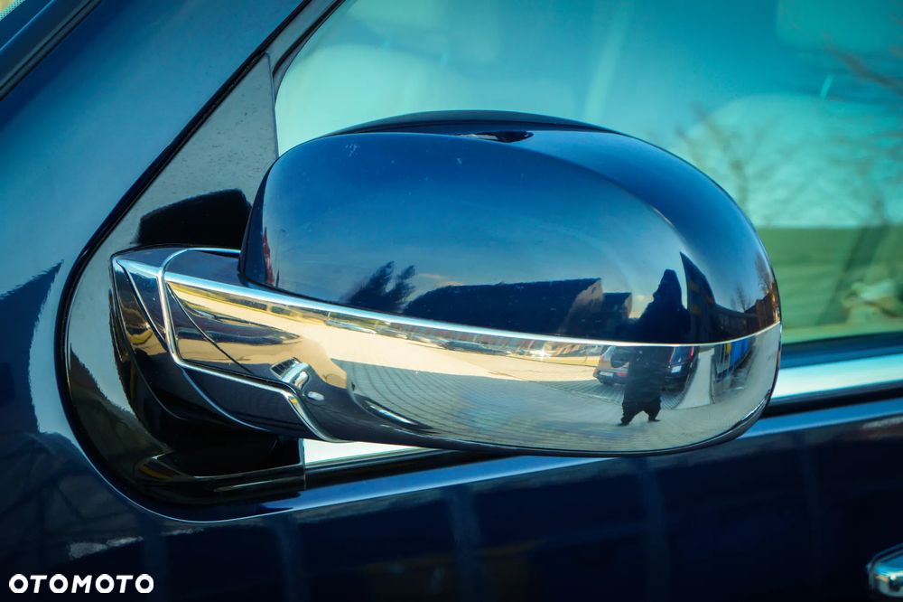 Cadillac Escalade - 34