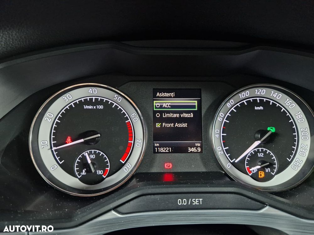 Skoda Superb 1.5 TSI DSG Ambition - 15