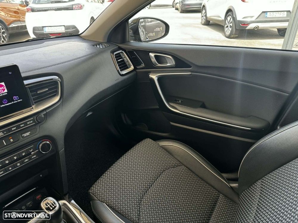 Kia Ceed SW 1.0 T-GDI Sport - 25